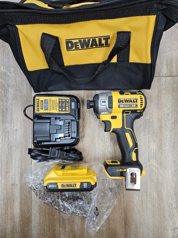 NEW DeWalt 20V XR Brushless 3-Speed Impact Driver Kit With Bag