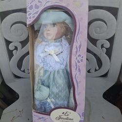 Collection Doll 