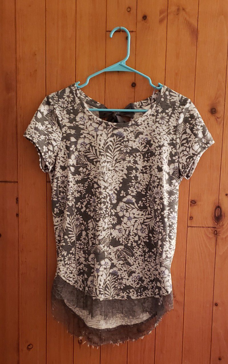 Gray And White Blouse Size S