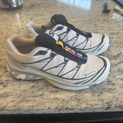 Salomon Gore Tex M Size 7.5 Unisex