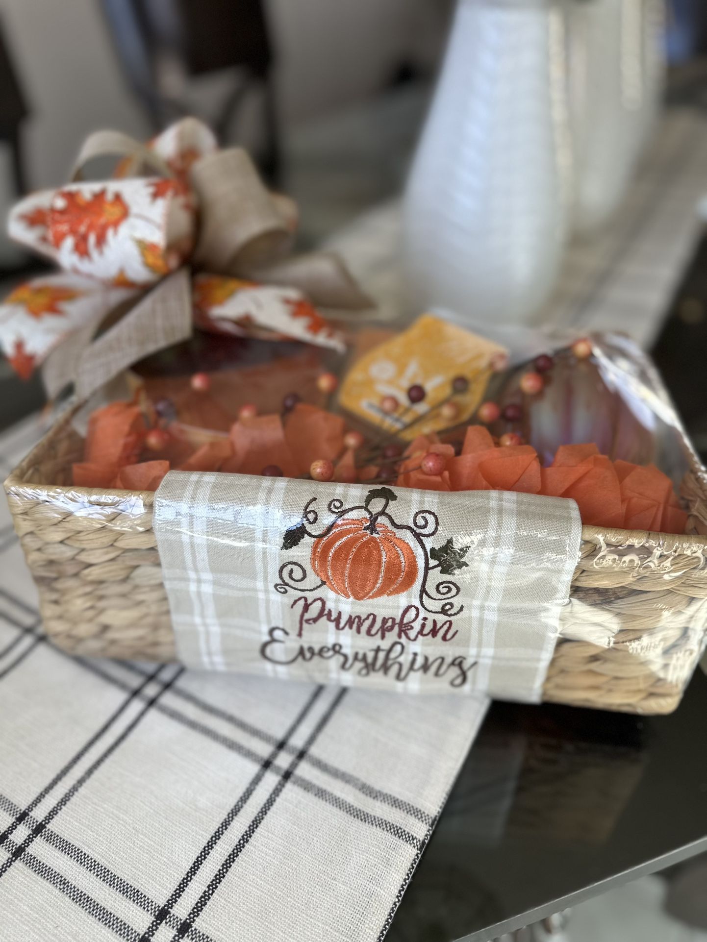 Scentsy Gift Basket - Friendsgiving