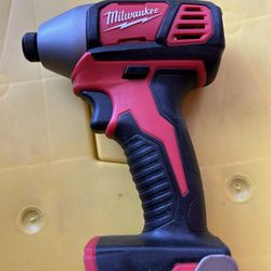 18 v impact milwaukee 