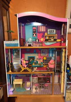 Doll’s Hause with furniture