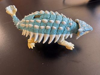 Ankylosaurus and Jurassic World Roar Attack Allosaurus