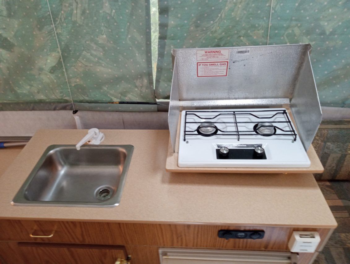2001 Jayco Qwest pop up camper for Sale in Norton, OH OfferUp