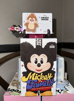 Mickey Family Cute Together 