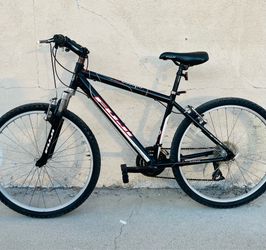FUJI odessa 1.0 mountain bike, aluminum frame size 17”, Rims size 26”, All original Fuji parts, fit riders 5’.3”to 5’11”
