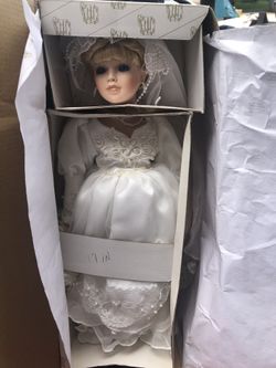17 inch porcelain wedding doll with wooden stand