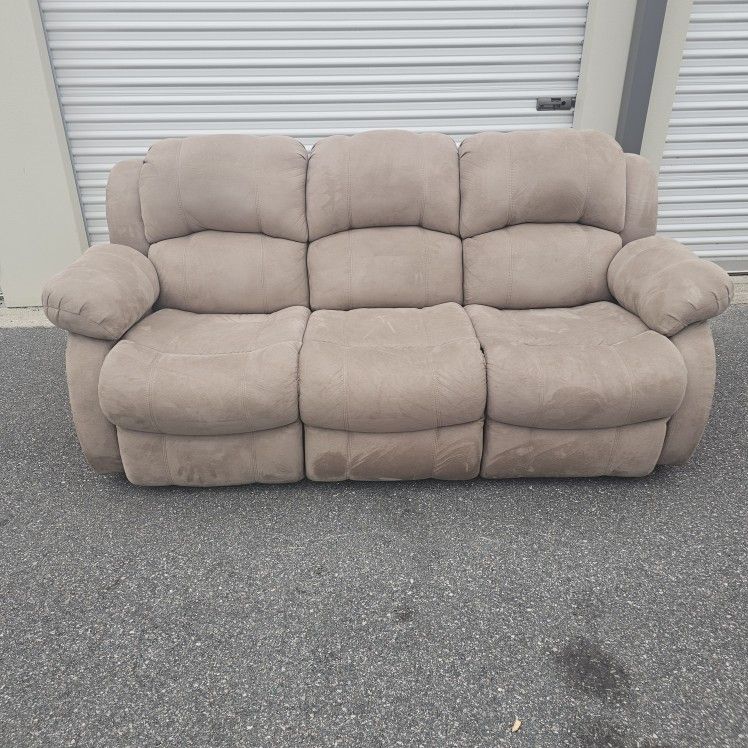 Manual Recliner sofa ( DELIVER OPTION)