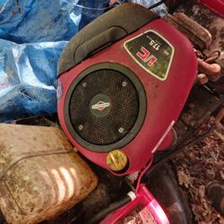 Troy bilt Pony Mowers