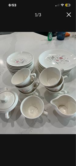 Dinnerware/China Set. Plates
