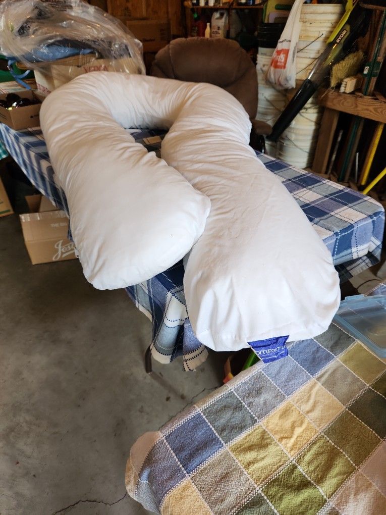 Pregnancy Pillow