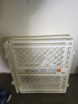 3 Retractable Baby Gate