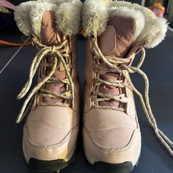 Mid Calf Size 6 Snow Boots