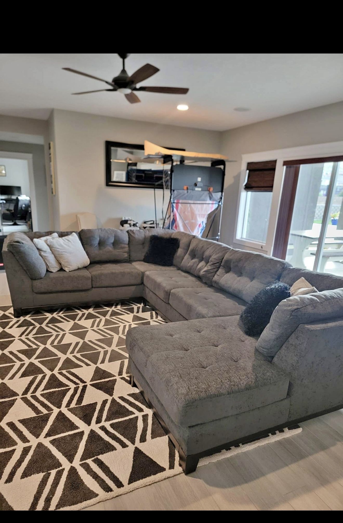 COUCH SECTION