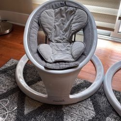 Munchkin baby Swing 