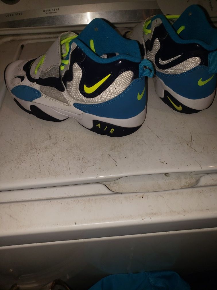 Nike shoes