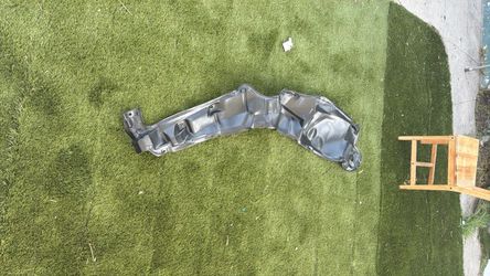 Nissan Rogue 2017-2019 front LEFT fender liner