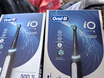 Oral-B IO Series 4 Electric Toothbrushes