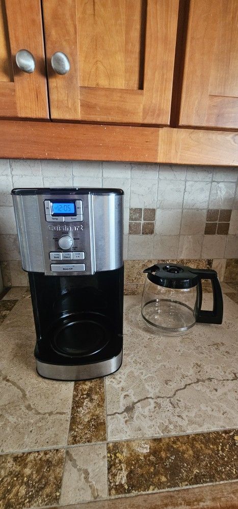CUISINART COFFEE MAKER- GOOD CONDITION