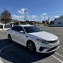 2019 KIA Optima