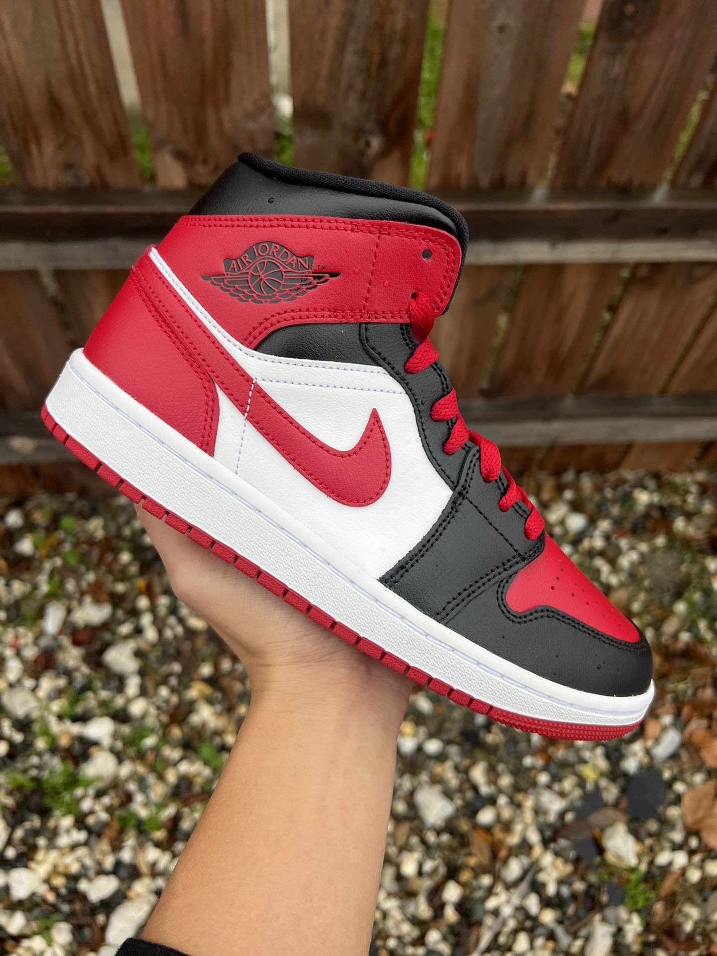 Jordan 1 Mid Alternate Bred Toe (Size 5, 5.5, 6, 6.5, 7)