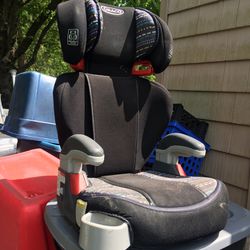Nice Graco Three In One Adjustable Car Booster Seat Only $40 Firm
