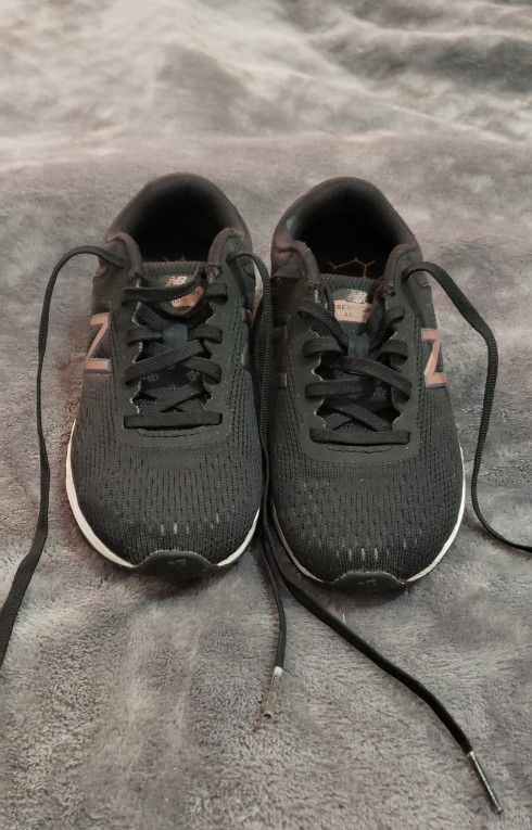 Girl New Balance Size 12 Tennis Shoes!!
