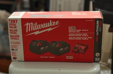 Milwaukee m18 2 5.0 batteries plus charger - New