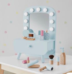 Girls tabletop pretend vanity toy