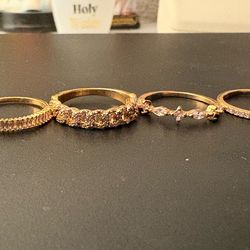 Set of 4 rings
