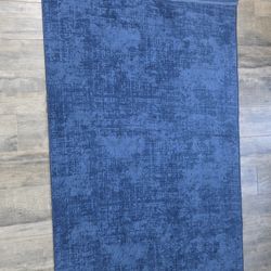 4 x 6 thin blue rug $20 smoke& pet free home pick up only san juan