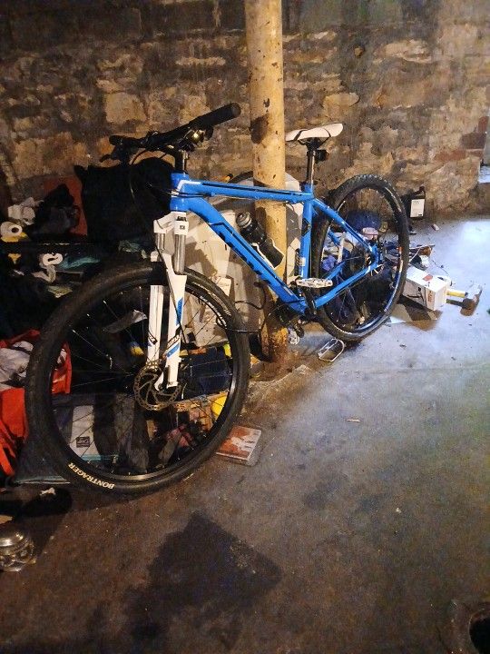 Trek Mountain Bike 19in. Super Nice Sold