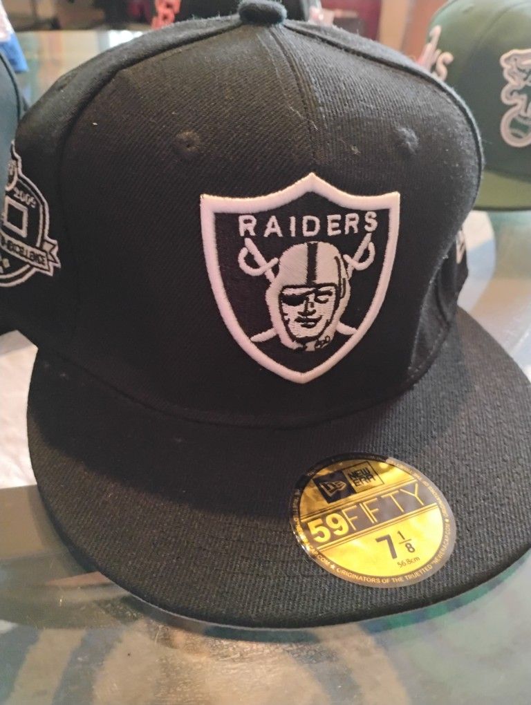 Las Vegas Raiders Hats 25 Or 2 For 45