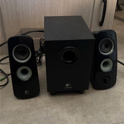 Logitech Speakers And Sub