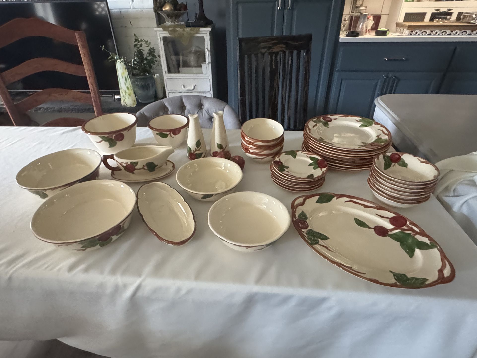 Franciscan Ware - Apple. Hard To Find Pieces 