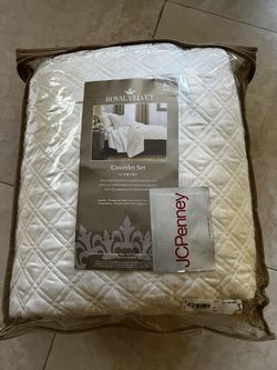 King Size Ivory Coverlet Set