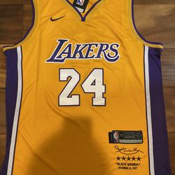 Kobe Bryant Jersey Large And XL