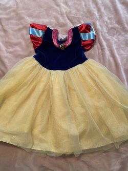 Snow White costume (xs 4-5 )