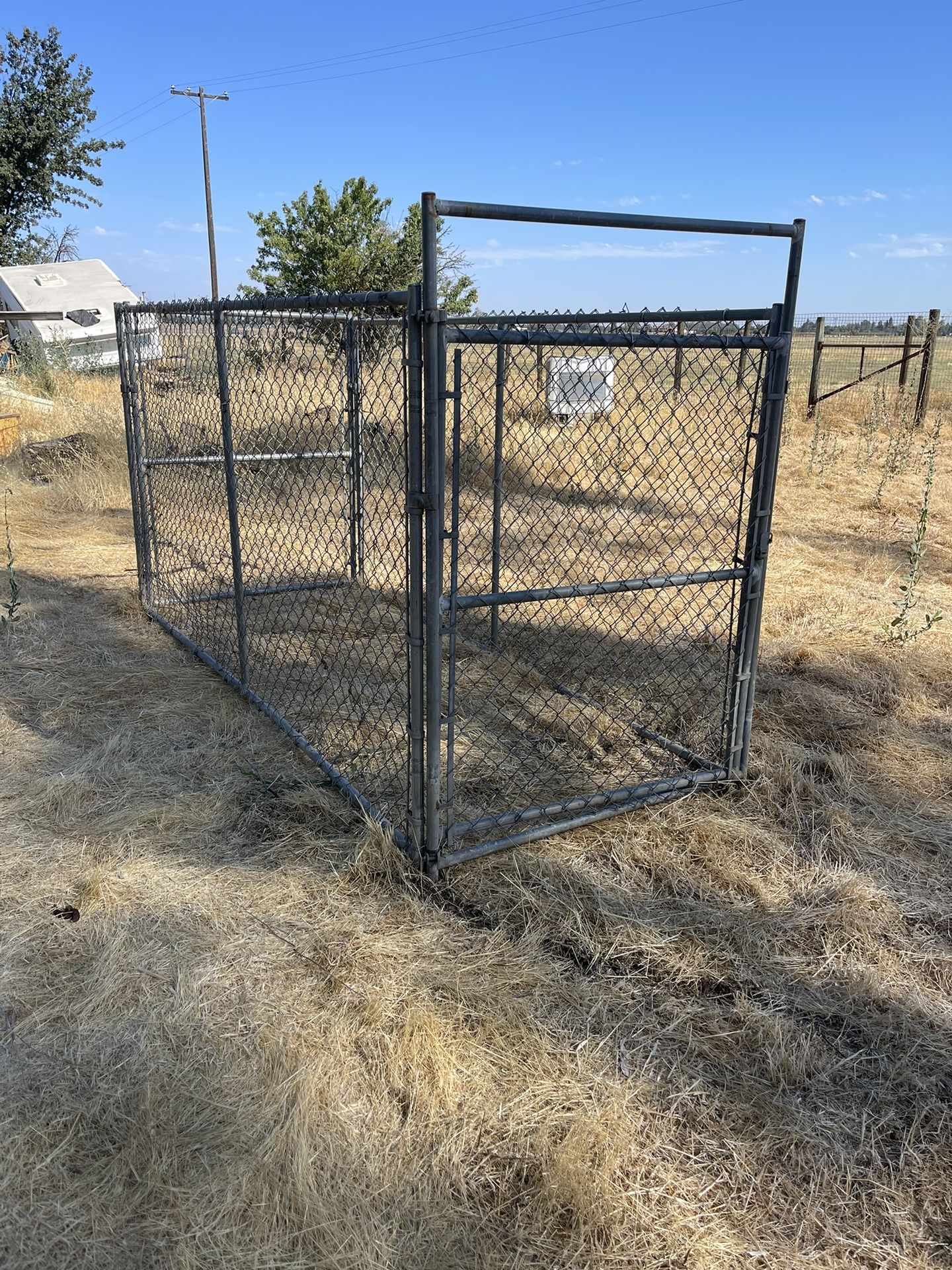 Dog kennel for Sale in Clovis, CA OfferUp