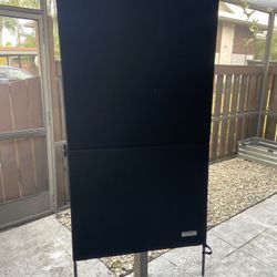 Gallery Panel For Buisiness Displays