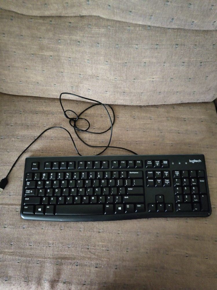 Logitech Keyboard 