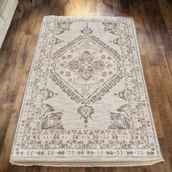 Never Used 5x7 Rug