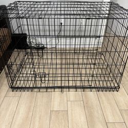 SELLING A VERY BIG DOG CAGE