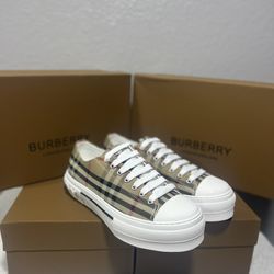 Women’s Burberry Shoes 