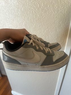 Nikes Kids size 6Y