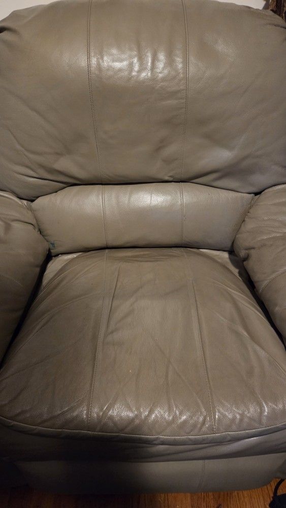 Leather Recliner (Used)