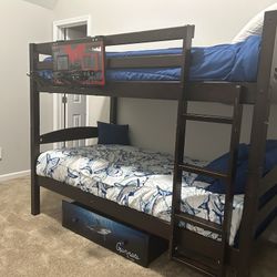 Twin Bunk bed 