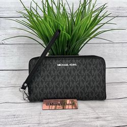 Michael Kors Flat Phone Wallet - Wristlet