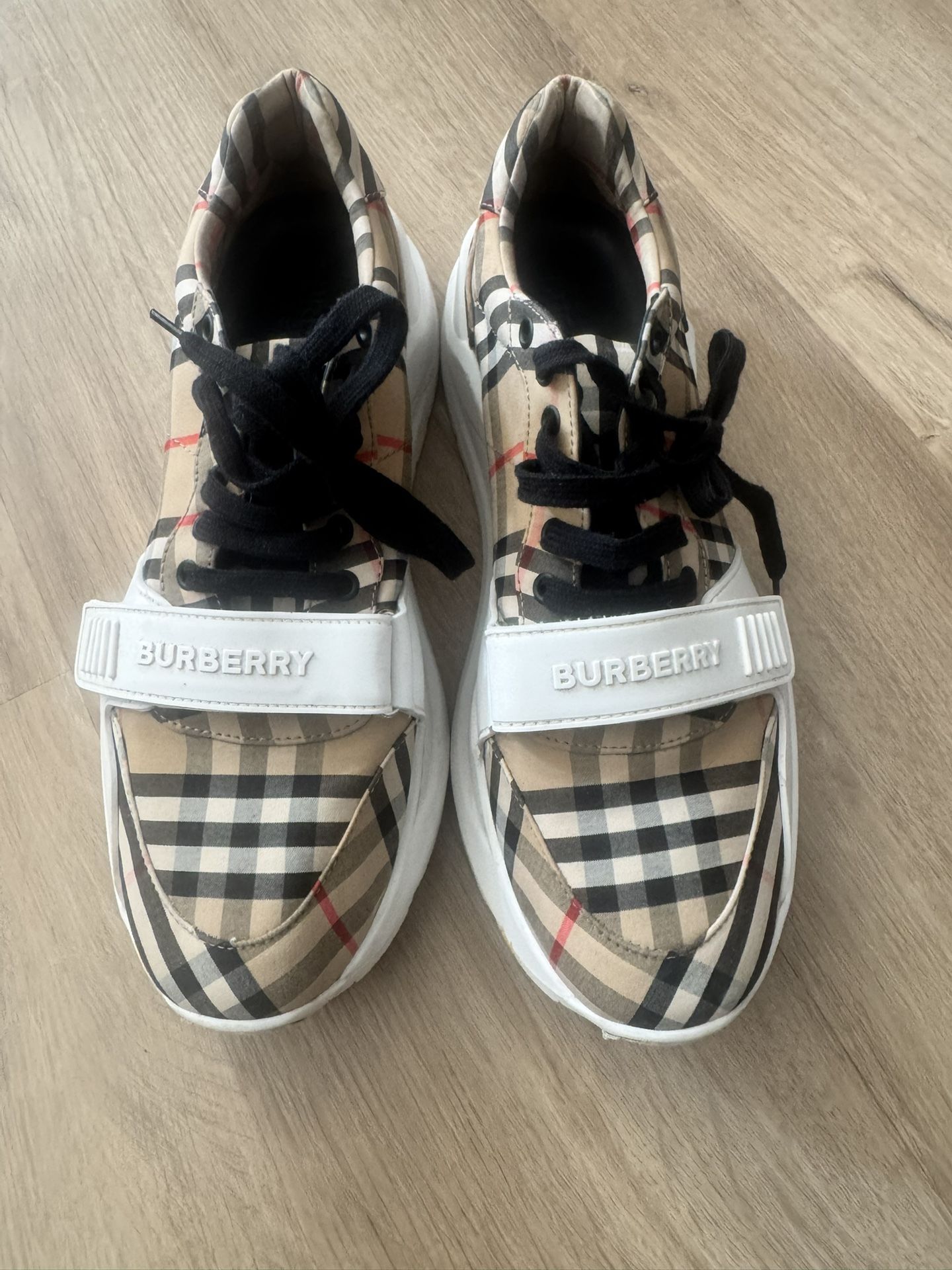 Burberry Men’s Shoes Size 45